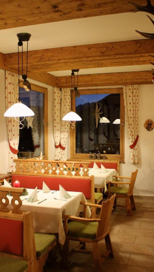 Berggasthof Karntner Alm Hotel Mittenwald Exterior photo